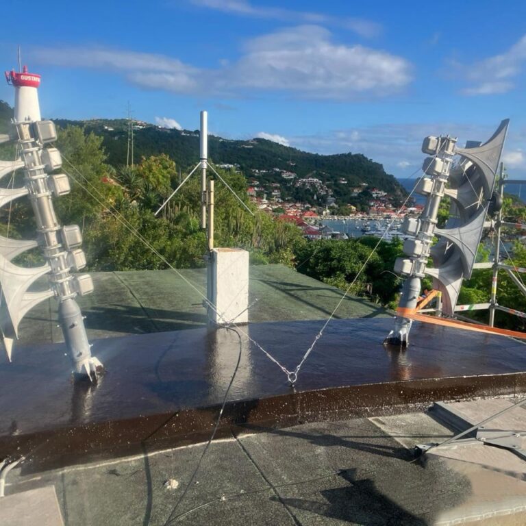 Parc de sirenes ECN-D pour alerter les populations de l’ile des risques naturels